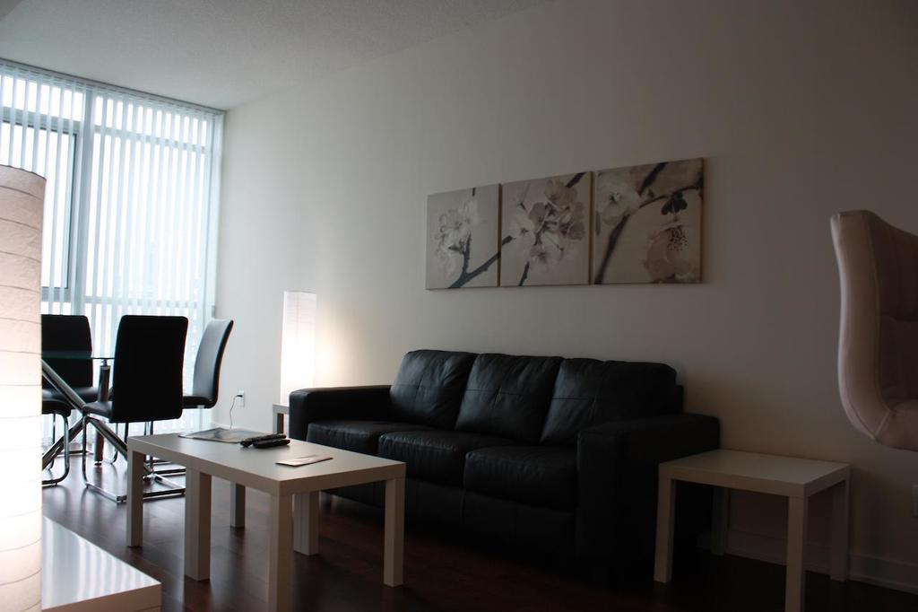 Accurate Plus Furnished Apartment- Brickstone Mews Mississauga Ruang foto