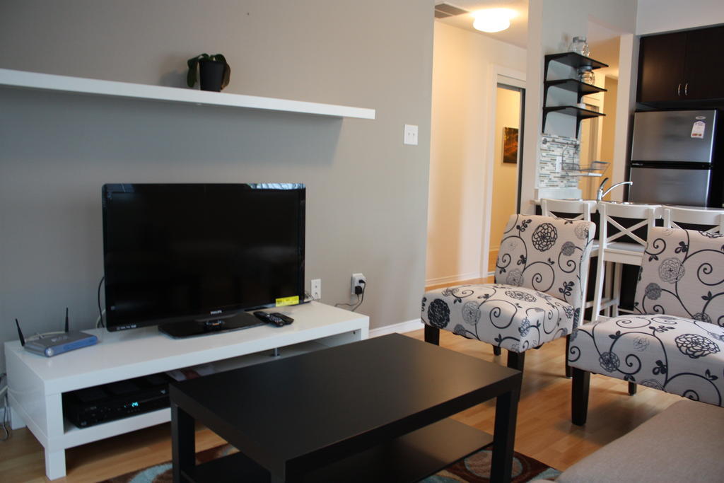 Accurate Plus Furnished Apartment- Brickstone Mews Mississauga Ruang foto